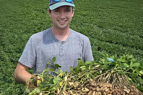 meteorologist-alex-tomoff-14